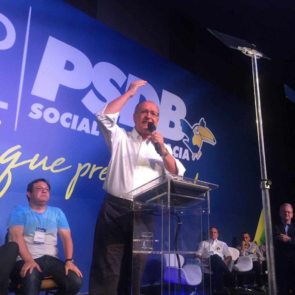 Alckmin &eacute; eleito presidente do PSDB com 470 votos a favor e 3 contra
