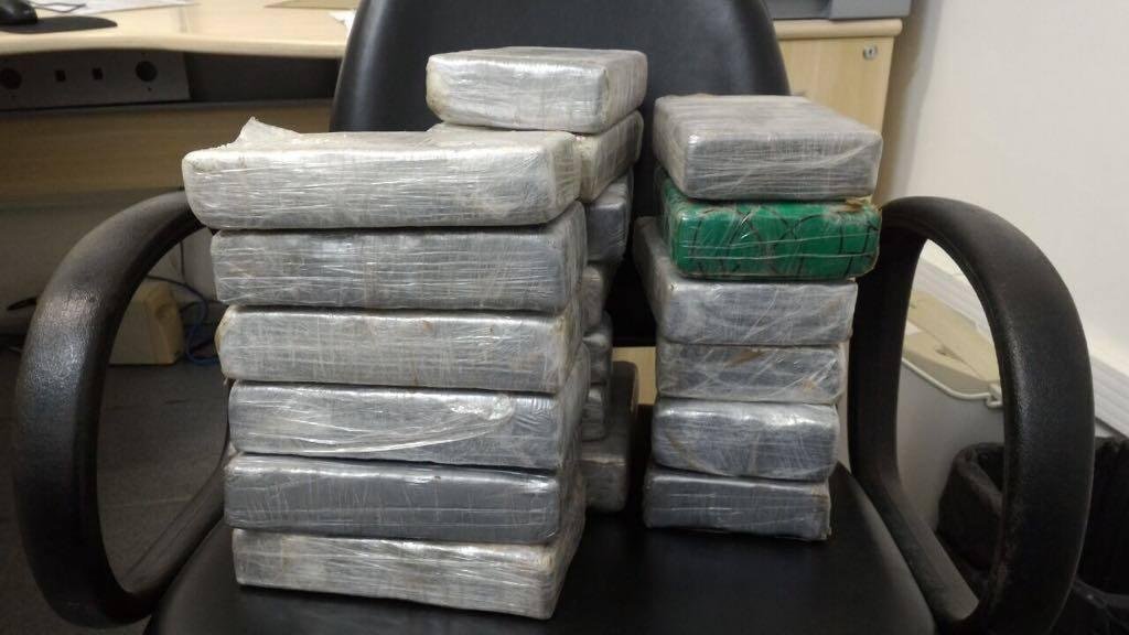 A&ccedil;&atilde;o conjunta apreendeu 20 quilos de coca&iacute;na
