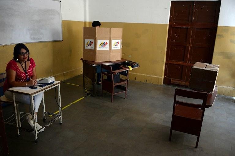 Oposi&ccedil;&atilde;o boicota elei&ccedil;&otilde;es municipais na Venezuela