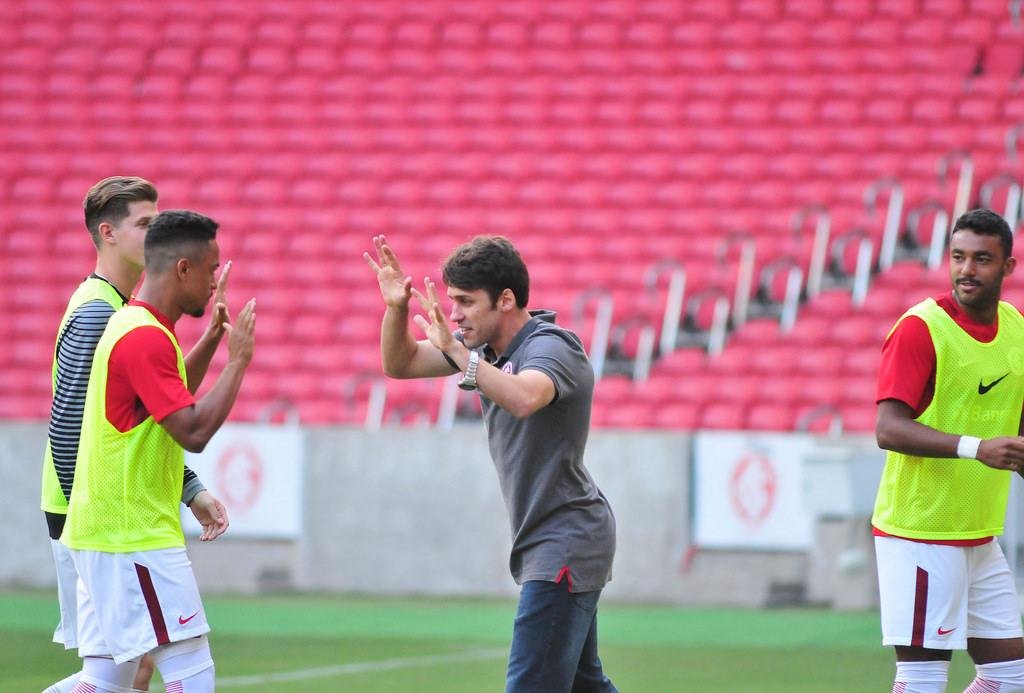 Ricardo Colbachini elogiou amadurecimento do time de aspirantes do Inter