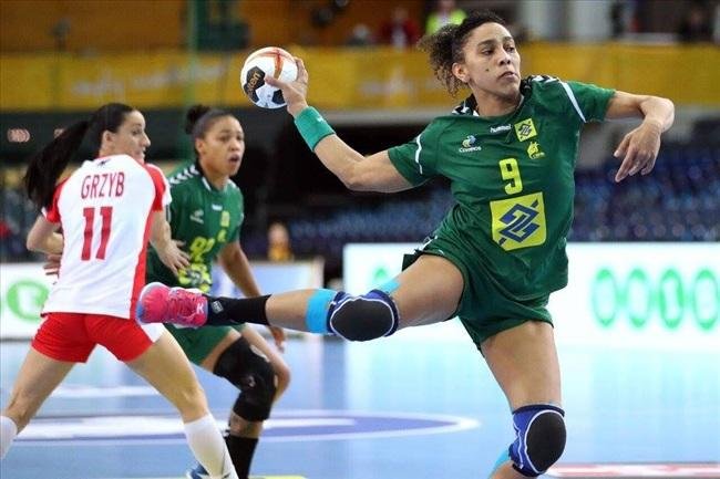 Sele&ccedil;&atilde;o feminina de handebol perdeu por 29 a 27 para a Pol&ocirc;nia