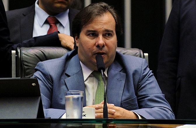 Ele ainda afirmou ficar preocupado com o fato de que a data do julgamento estar sendo discutida "pela imprensa"