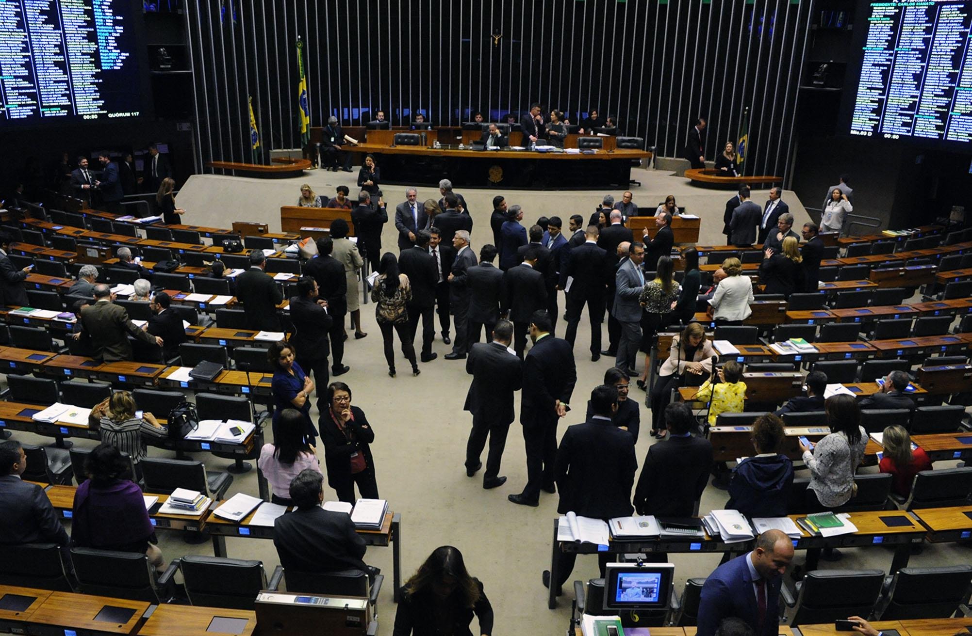Parlamentares tamb&eacute;m aprovaram mat&eacute;rias ligadas a produtores rurais e donos e de casas lot&eacute;ricas
