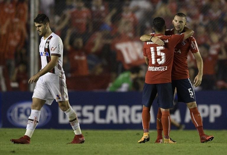 Flamenguistas s&atilde;o presos ap&oacute;s confronto com torcedores do Independiente