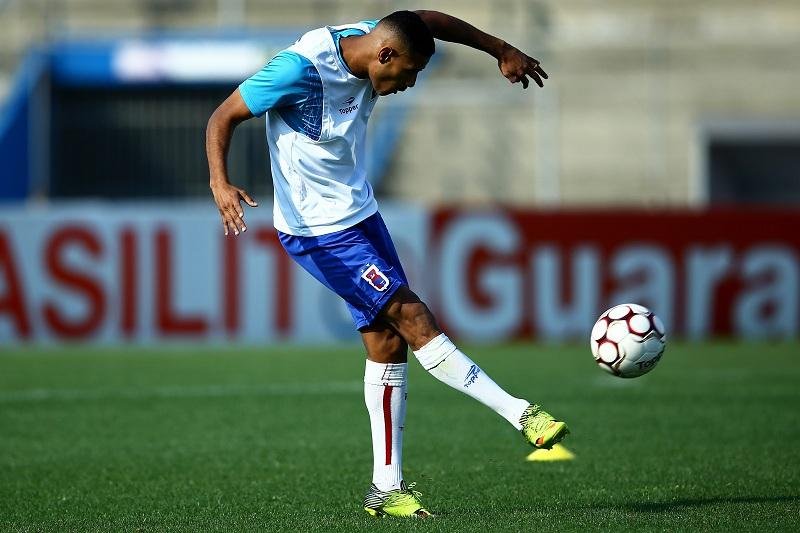 Gabriel Dias &eacute; um dos tr&ecirc;s contratados pelo Inter at&eacute; o momento