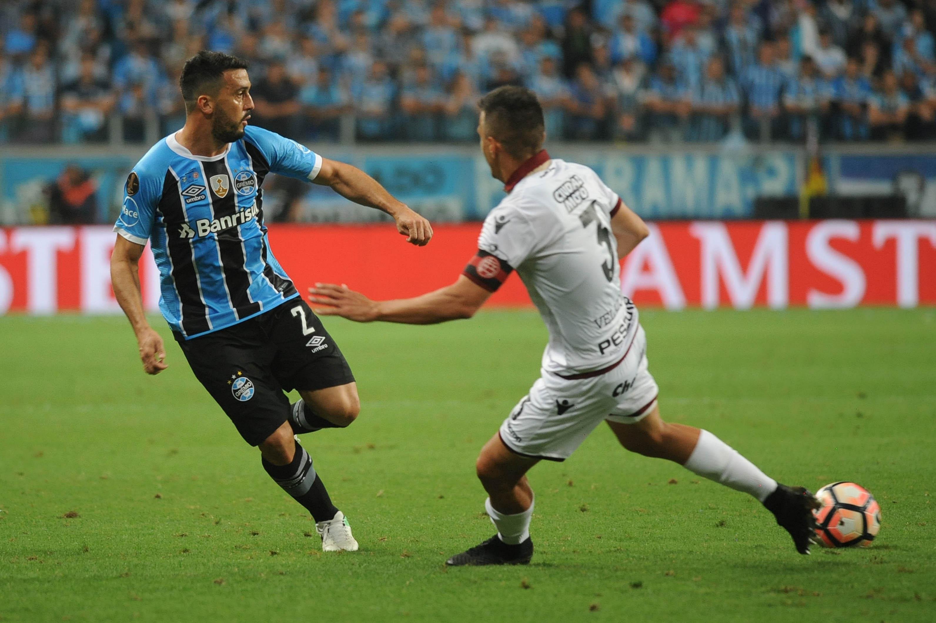 Gr&ecirc;mio vai jogar com meias e cal&ccedil;&otilde;es pretos na final do Mundial