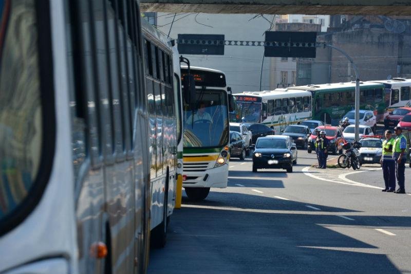 Rodovi&aacute;rios prometem caos em Porto Alegre caso n&atilde;o haja negocia&ccedil;&otilde;es por 13&ordm; sal&aacute;rio