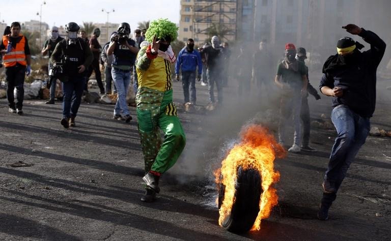 Palestinos retomam protestos por Jerusal&eacute;m