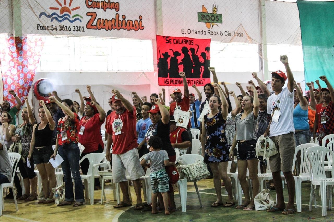 Encontro do MST reuniu 800 sem-terras em Pont&atilde;o, Norte do Estado