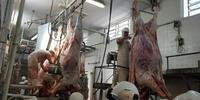 Nove toneladas de carne imprópria para consumo foram apreendidas