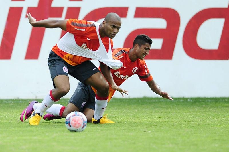 Inter aguarda recesso do Campeonato Grego para encaminhar contrata&ccedil;&atilde;o de Moledo 