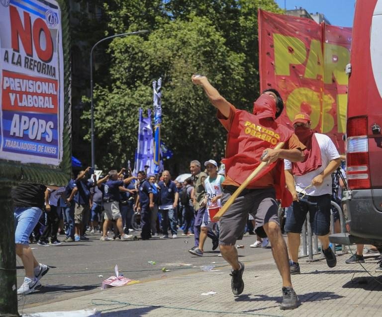 Greve geral contra reformas na Argentina cancela voos e atinge brasileiros