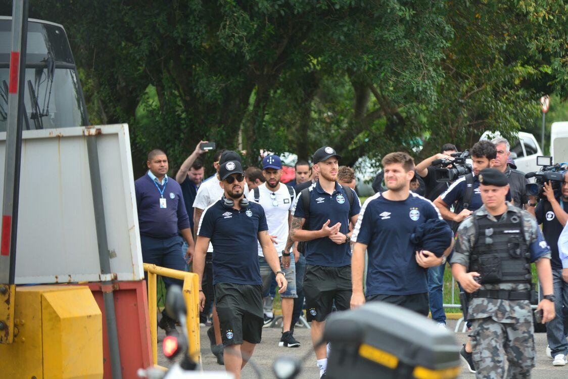 Ed&iacute;lson interessa ao Cruzeiro