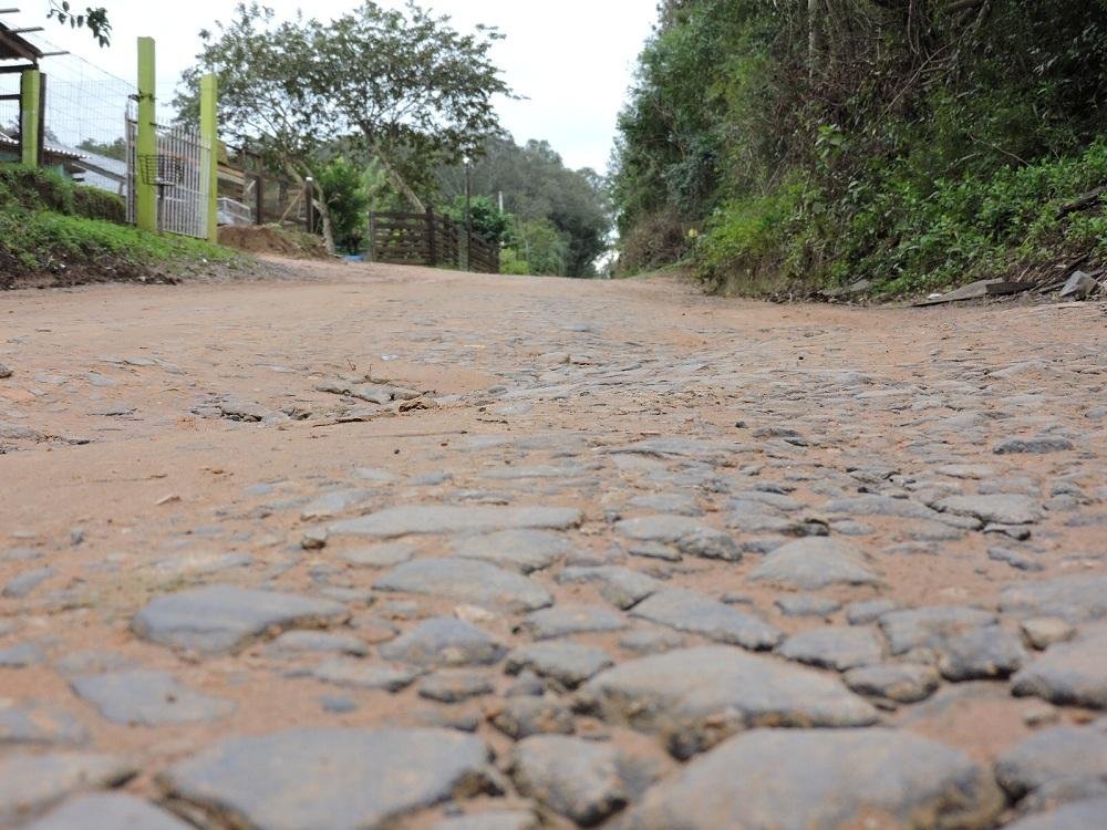 &Aacute;rea ocupada pelas fam&iacute;lias fica &agrave;s margens da BR 116, em frente ao Parque Zool&oacute;gico