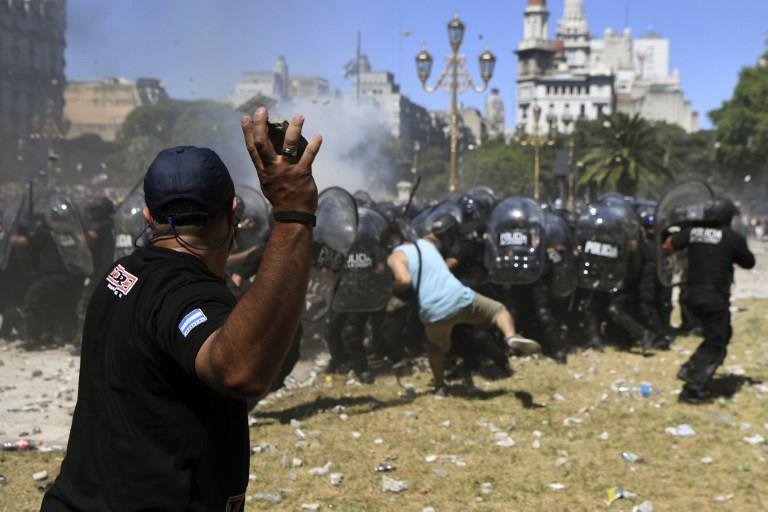 Lei foi aprovada por 128 votos contra 116, e dois deputados optaram pela absten&ccedil;&atilde;o	
