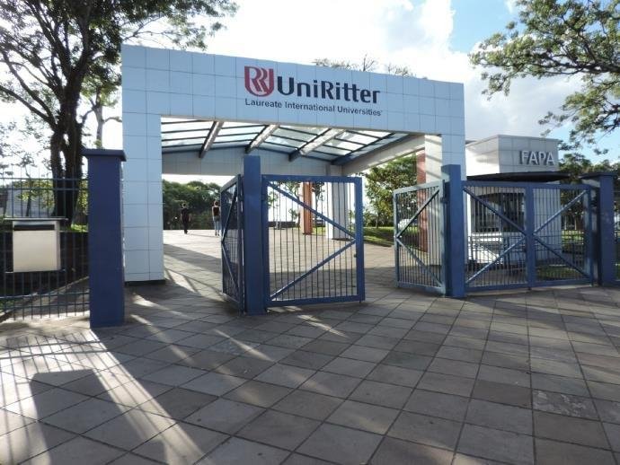 Justi&ccedil;a suspende demiss&otilde;es de professores da UniRitter 