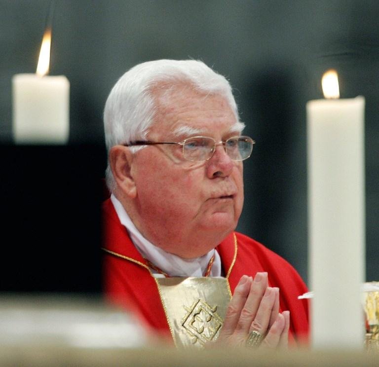 Quando arcebispo, Law adimitiu ter acobertado padre ped&oacute;filo