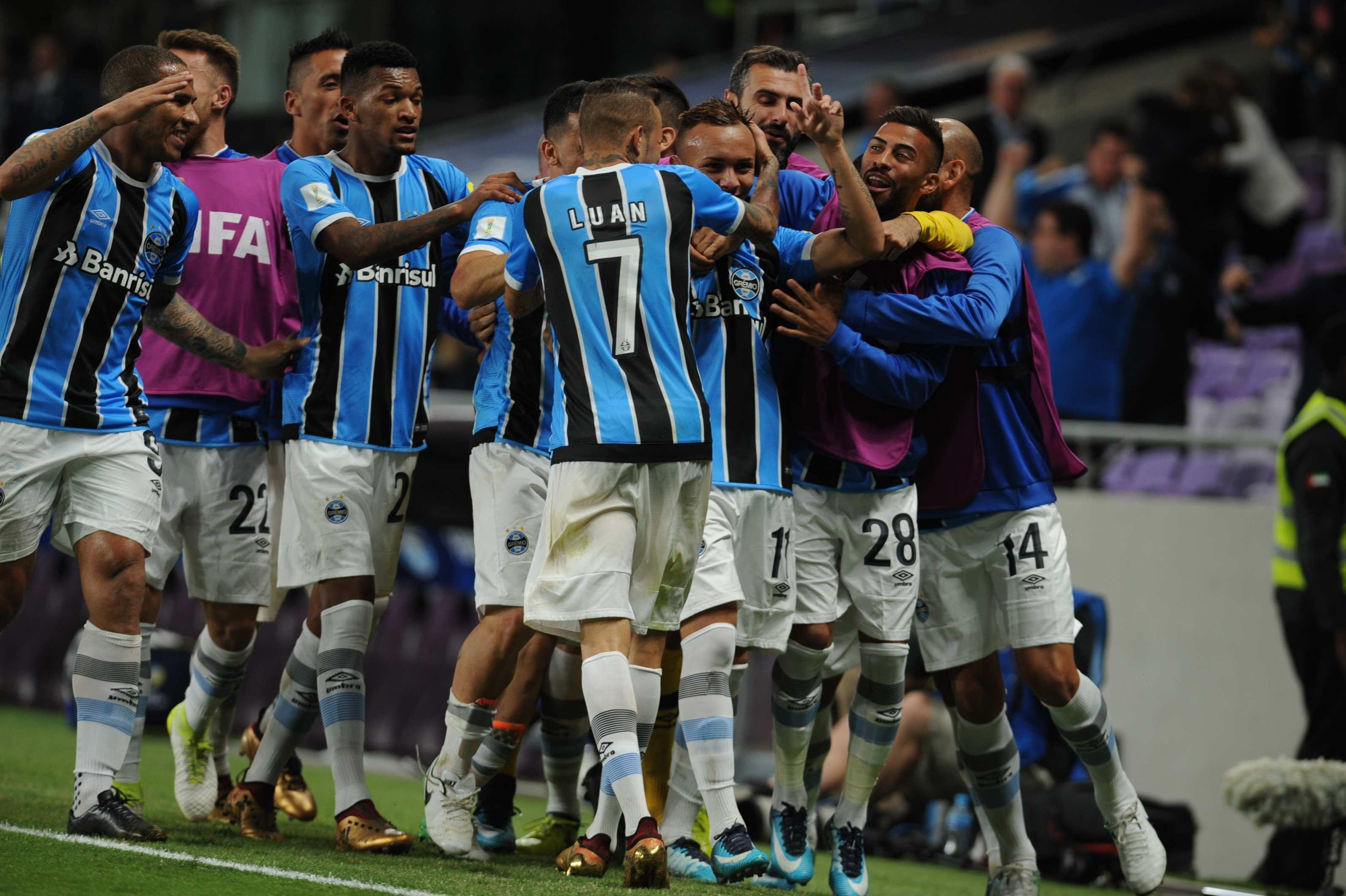 Gr&ecirc;mio mira contrata&ccedil;&otilde;es pontuais e pensa em at&eacute; cinco refor&ccedil;os para 2018