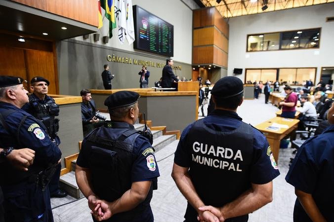 Corpora&ccedil;&atilde;o poder&aacute; "intervir para garantir defesa da dignidade humana no uso do espa&ccedil;o p&uacute;blico"
