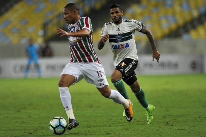 Inter deve anunciar troca de Sasha por Wellington Silva na pr&oacute;xima semana 