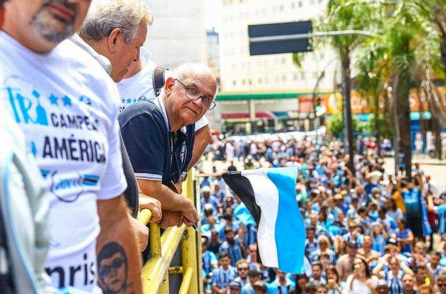 Romildo Bolzan descarta grupo f&aacute;cil e sugere ao Gr&ecirc;mio que fa&ccedil;a campanha 