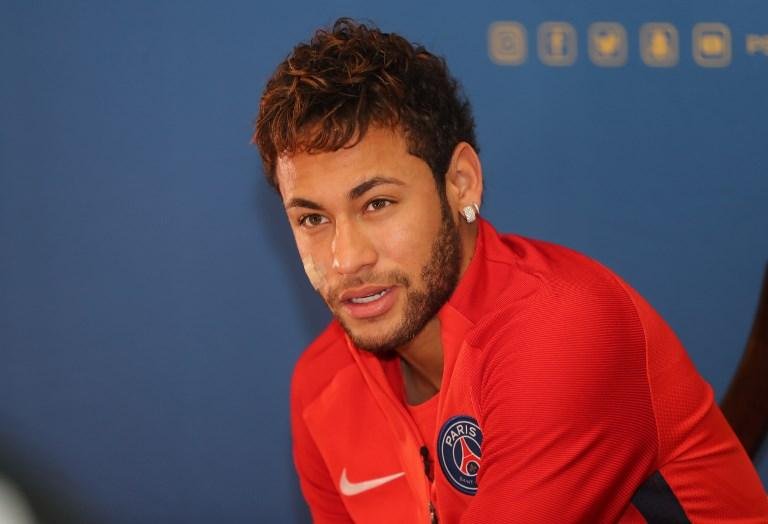 Neymar j&aacute; projeta confronto com Real Madrid na Liga dos Campe&otilde;es