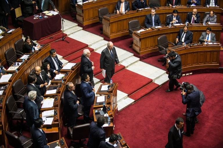 Presidente peruano escapa do impeachment e pede reconcilia&ccedil;&atilde;o
