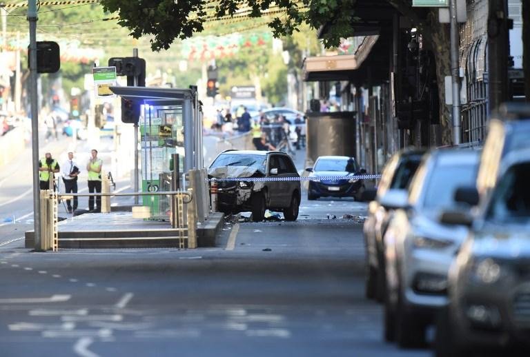 Autor de atropelamento na Austr&aacute;lia &eacute; indiciado por tentativa de homic&iacute;dio