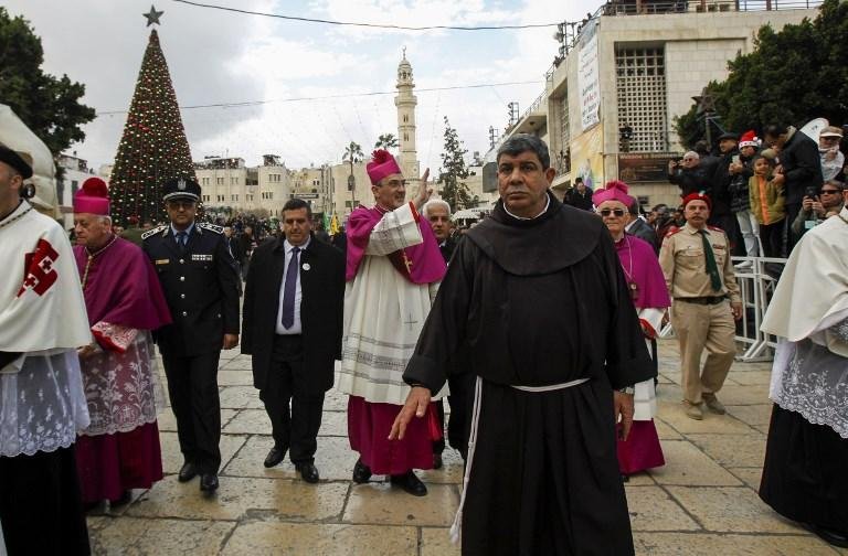 Embora n&atilde;o haja registro de viol&ecirc;ncia neste domingo, autoridades palestinas n&atilde;o compareceram as celebra&ccedil;&otilde;es