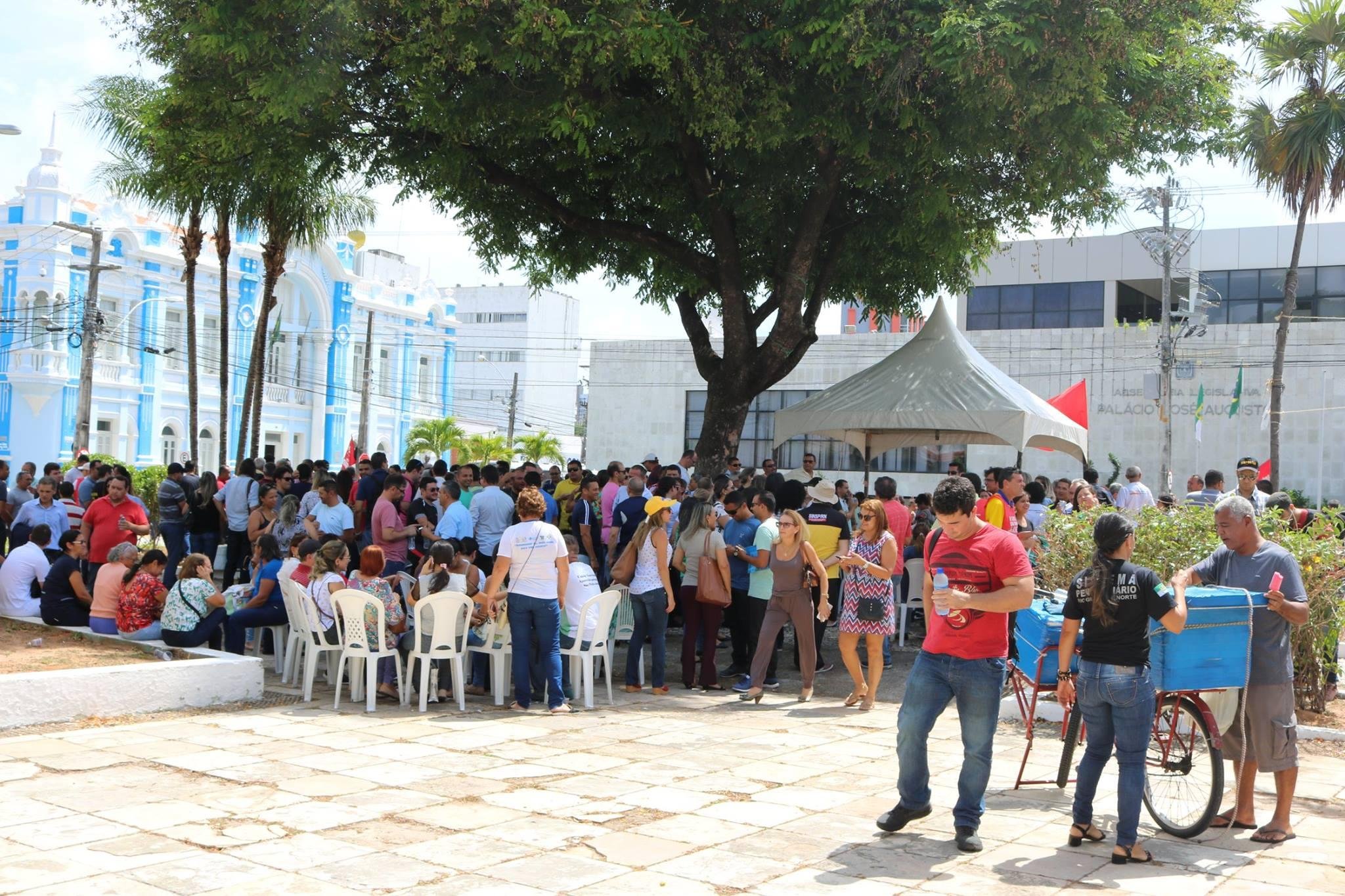 Servidores tem mantido greves por conta de falta de pagamento