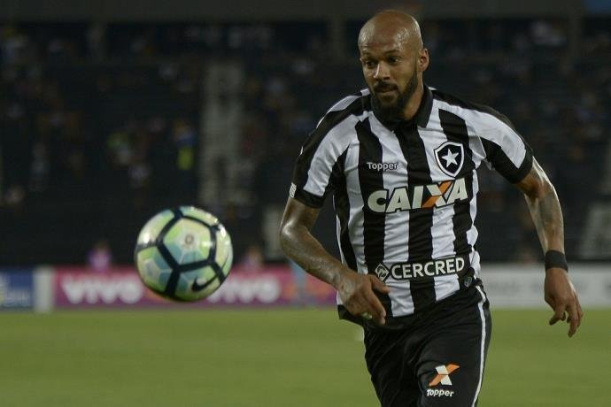 Ponte Preta acerta libera&ccedil;&atilde;o do volante Bruno Silva, ex-Botafogo, para o Cruzeiro 