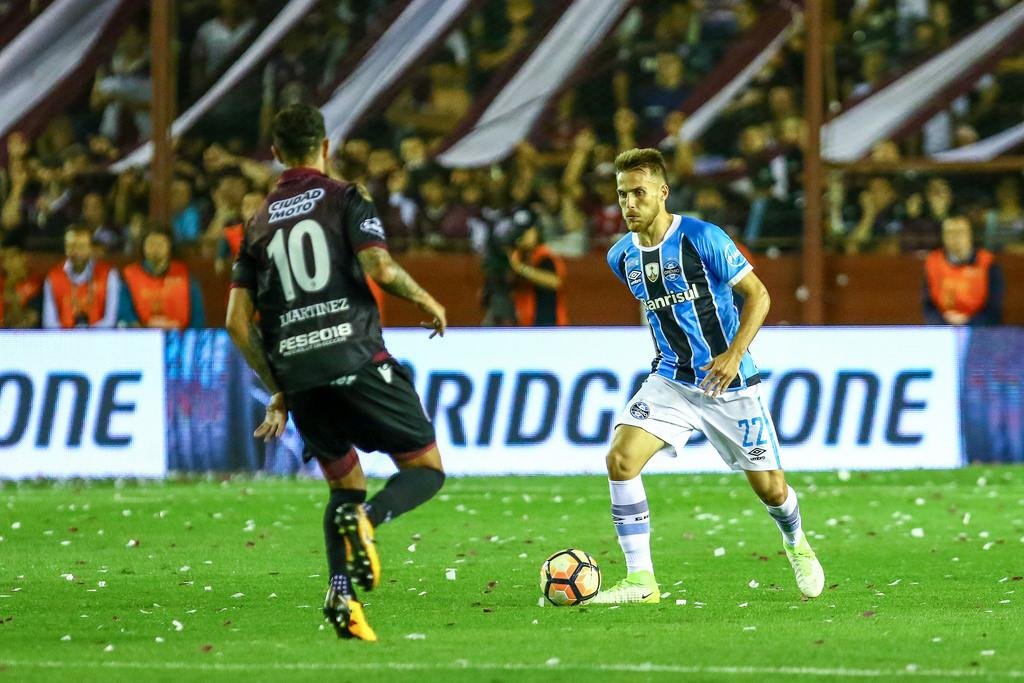 Bressan ir&aacute; assinar um novo contrato de dois anos com o Gr&ecirc;mio