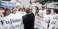 Vítimas da violência criticam indulto a Fujimori