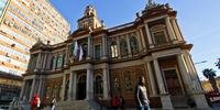 Servidores de Porto Alegre podem realizar empréstimo do 13º a partir desta terça-feira