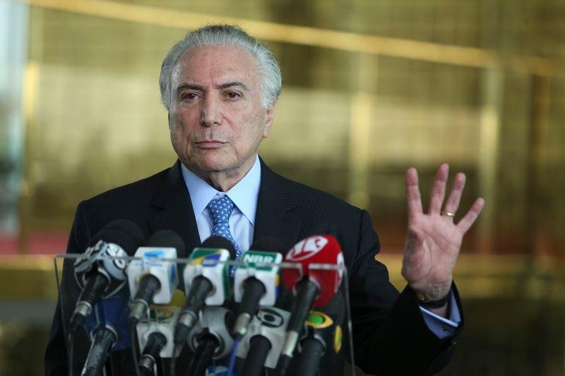 Temer e presidente da Petrobras discutem san&ccedil;&atilde;o da Lei do Repetro
