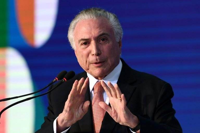 Segundo auxiliares do presidente, a decis&atilde;o "prejudica milhares de pessoas"