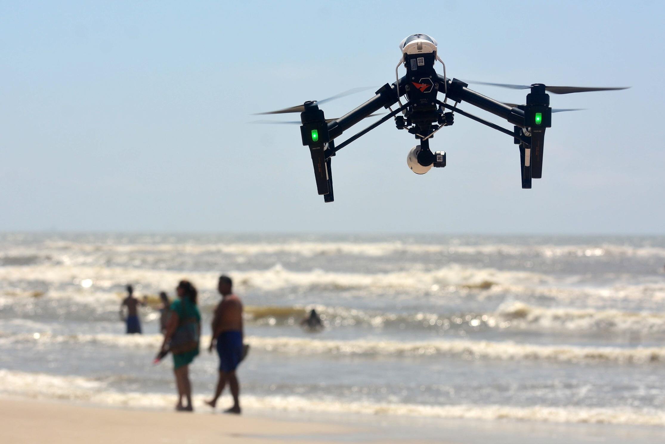 Equipamento poder&aacute; se aproximar de v&iacute;timas no mar e lan&ccedil;ar boias 