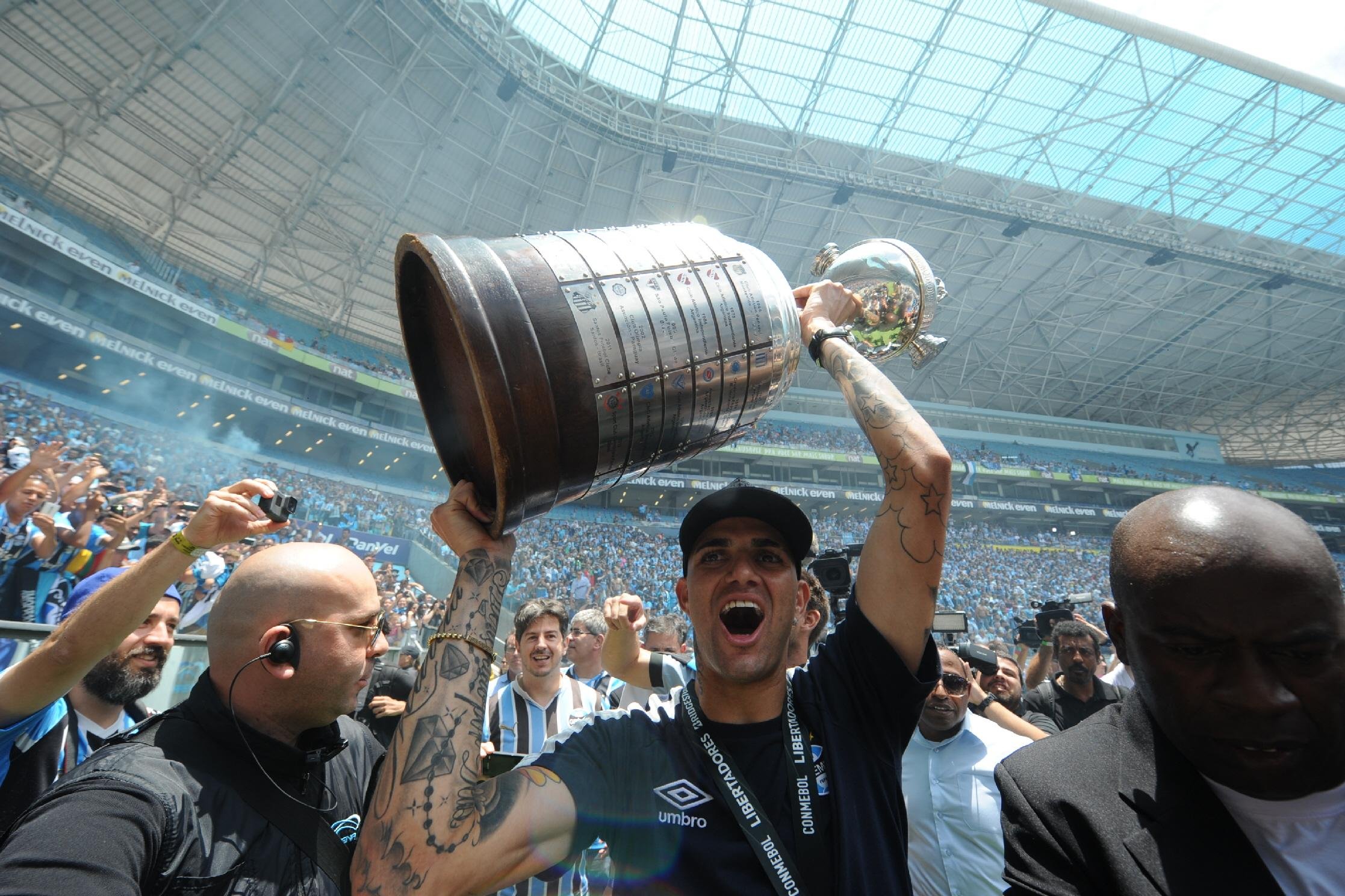 Luan j&aacute; venceu pr&ecirc;mio de melhor jogador da Libertadores