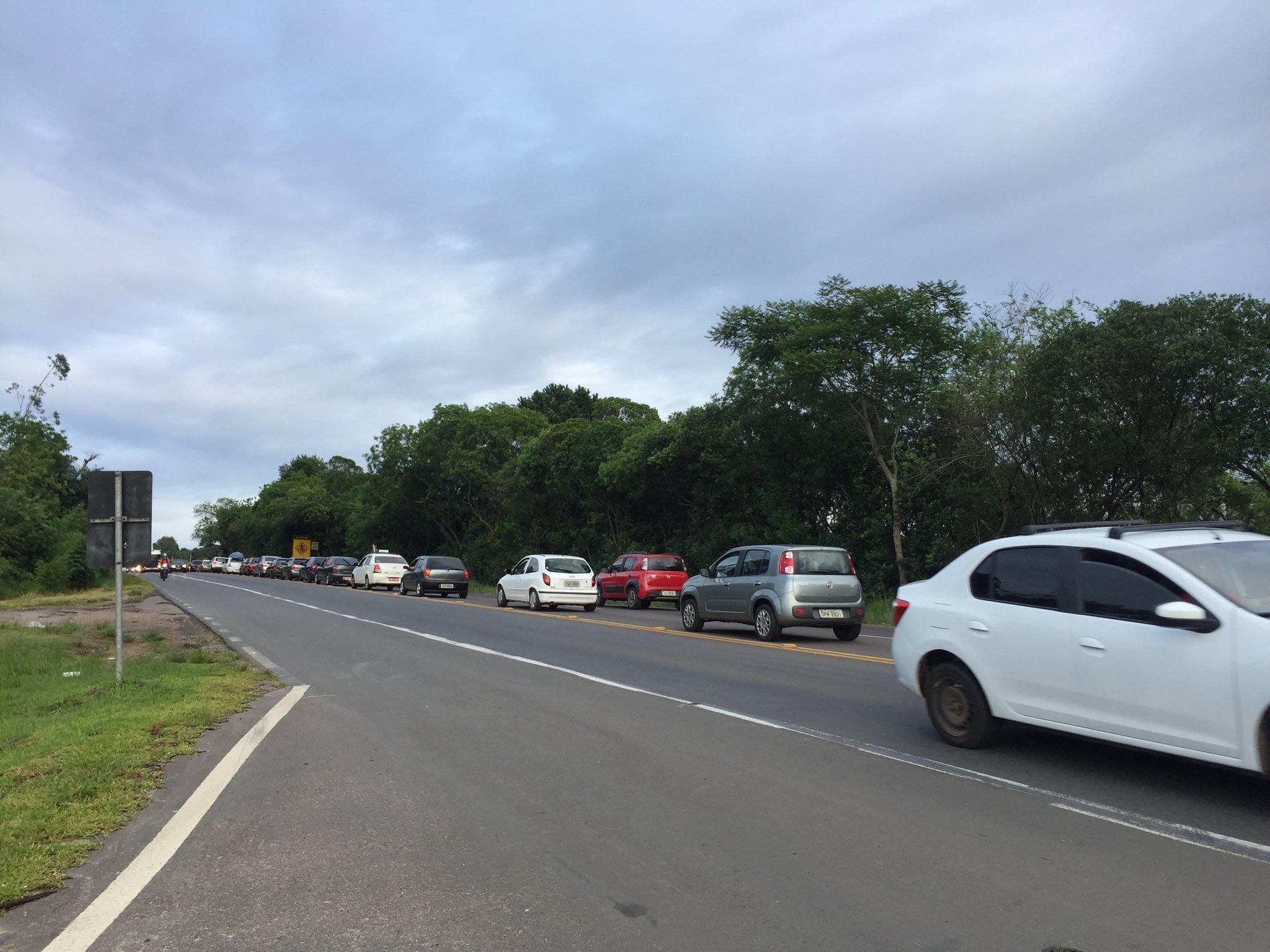 Acompanhe a movimenta&ccedil;&atilde;o das estradas na volta do feriado de Ano Novo