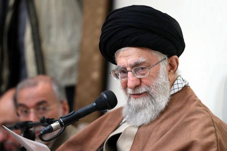 Lider religioso Ali Khamenei rompeu nesta ter&ccedil;a-feira seu sil&ecirc;ncio sobre onda de protestos