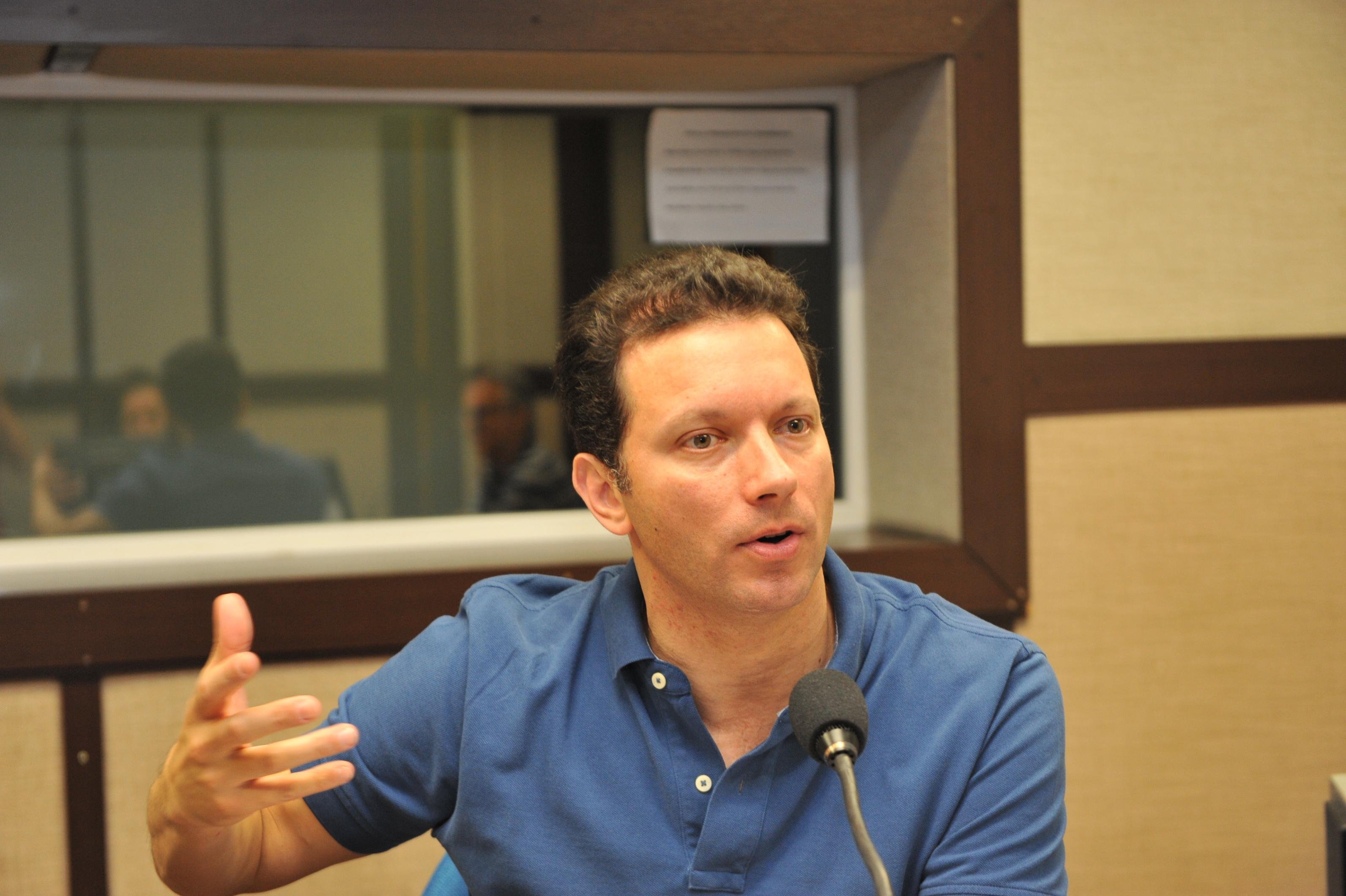 Nelson Marchezan J&uacute;nior em entrevista &agrave; R&aacute;dio Gua&iacute;ba