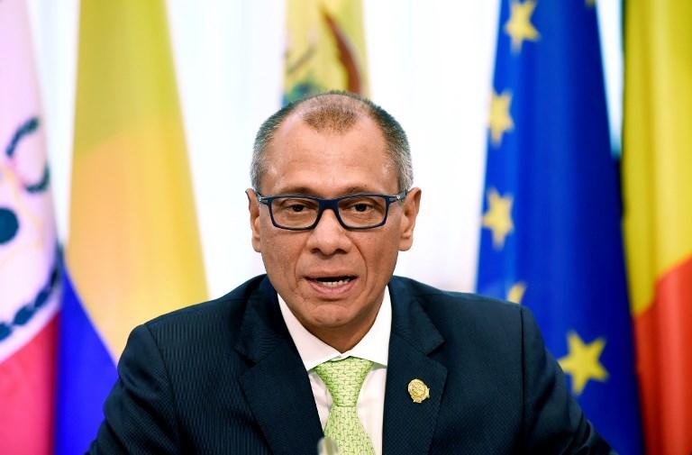 Por lei, no caso de falta definitiva, Congresso deve escolher seu substituto com o voto da maioria