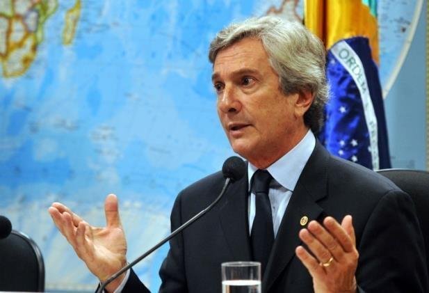Presidente do Supremo aceitou estender o prazo da investiga&ccedil;&atilde;o em torno do senador Fernando Collor