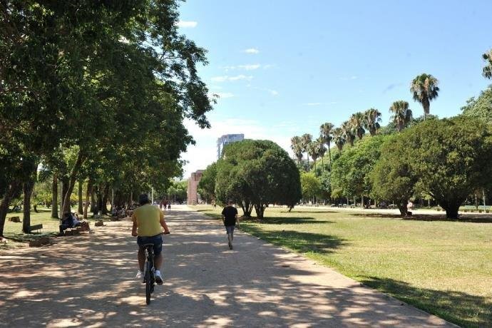 M&aacute;xima em Porto Alegre n&atilde;o deve passar dos 27&ordm;C