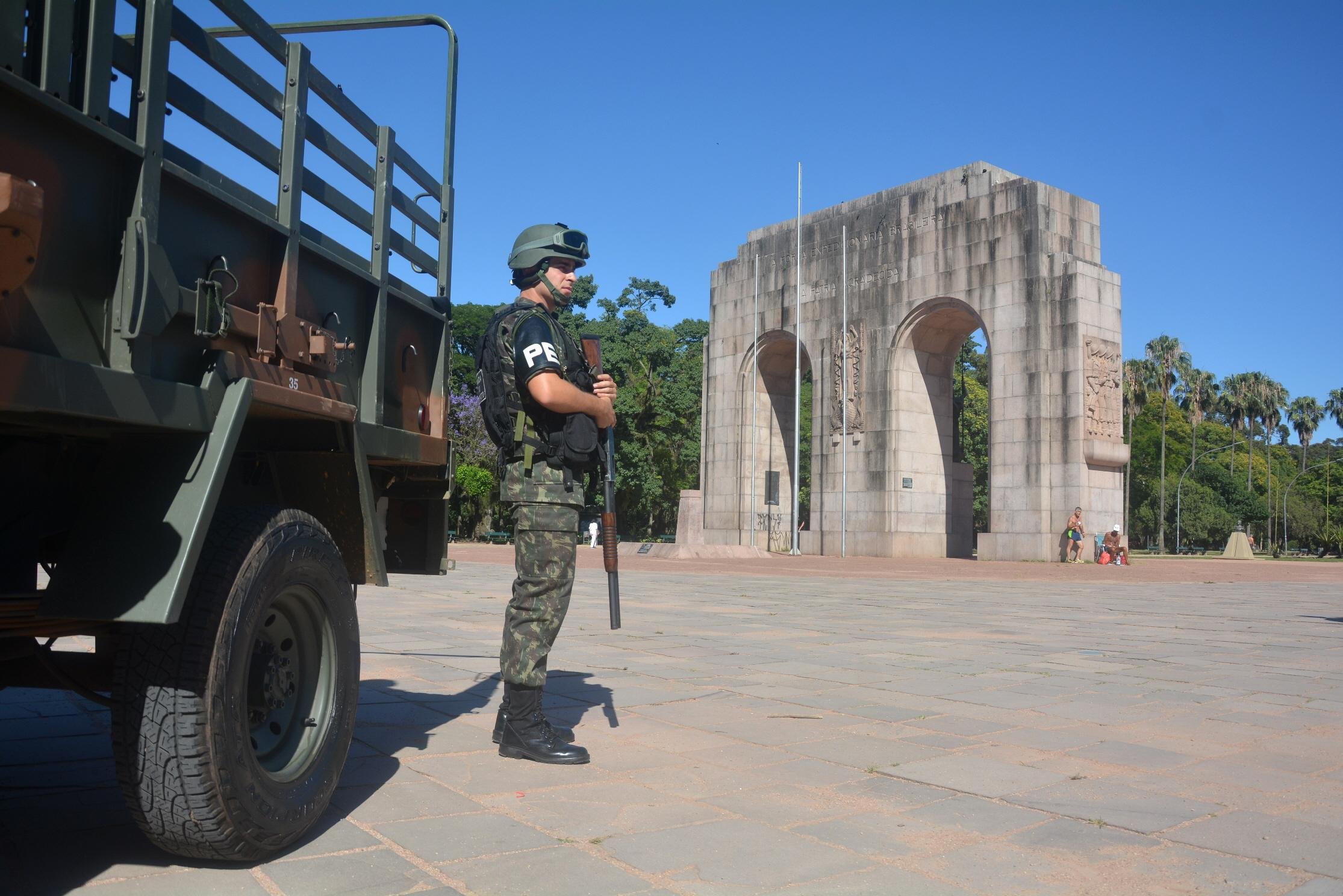 Prefeito queria que Ex&eacute;rcito refor&ccedil;asse seguran&ccedil;a no dia do julgamento de Lula