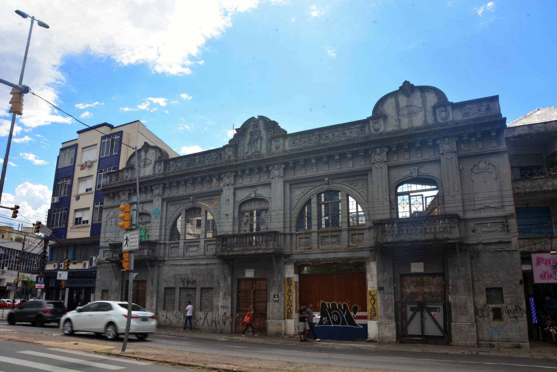 Novo empreendimento ter&aacute; de manter a fachada de pr&eacute;dio hist&oacute;rico na zona Norte