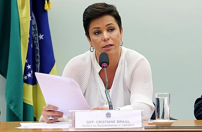 Cerim&ocirc;nia estava marcada para esta ter&ccedil;a-feira, mas foi cancelada ap&oacute;s magistrado rejeitar um recurso apresentado pela AGU ao TRF-2