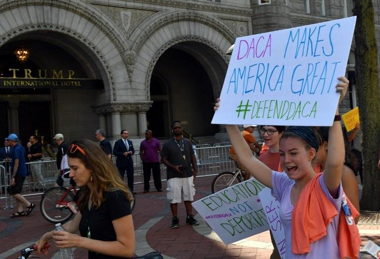 Juiz bloqueia decis&atilde;o de Trump sobre imigrantes