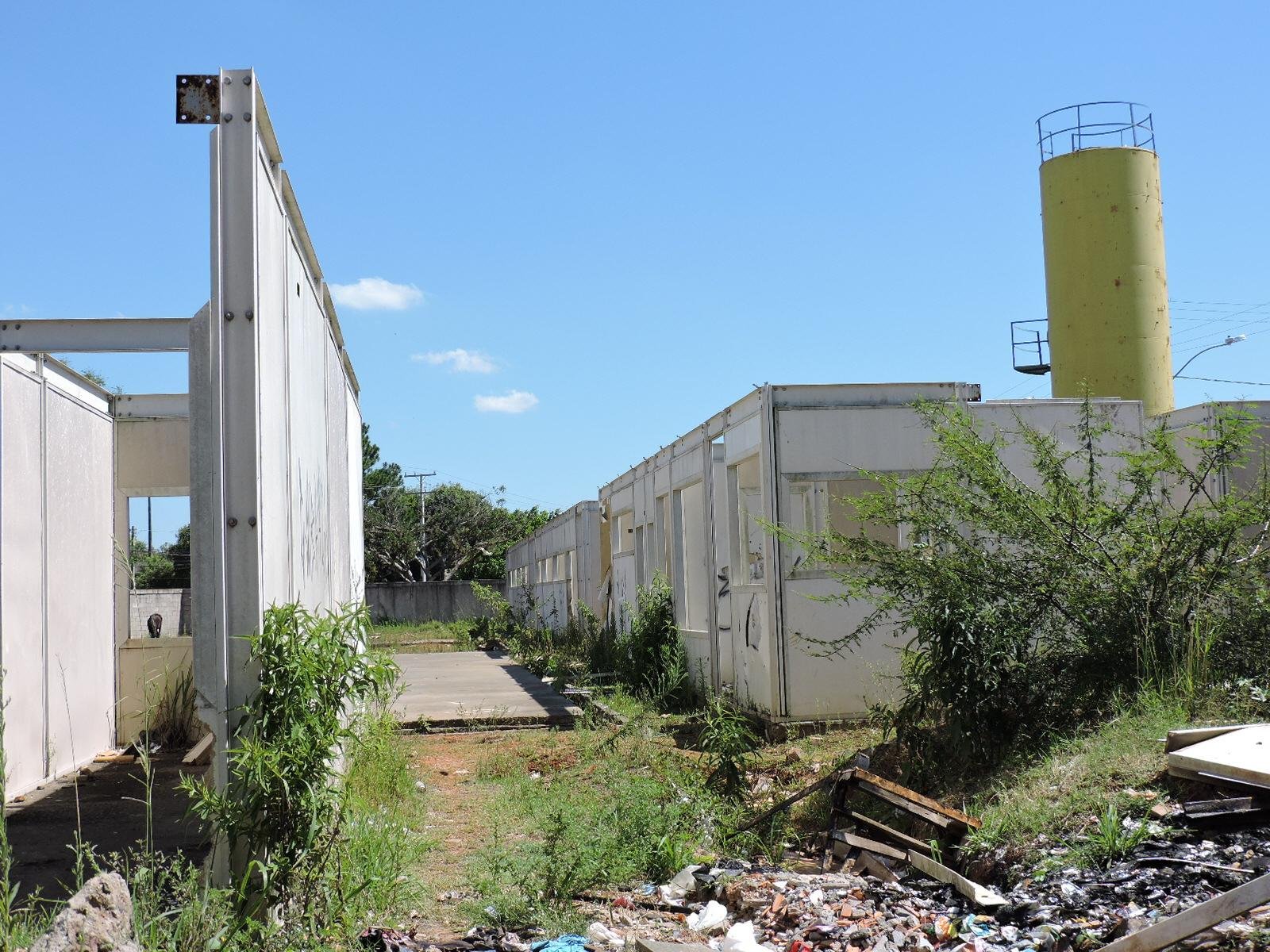 Constru&ccedil;&atilde;o de escola no Mato Grande est&aacute; parada e foi alvo de vandalismo