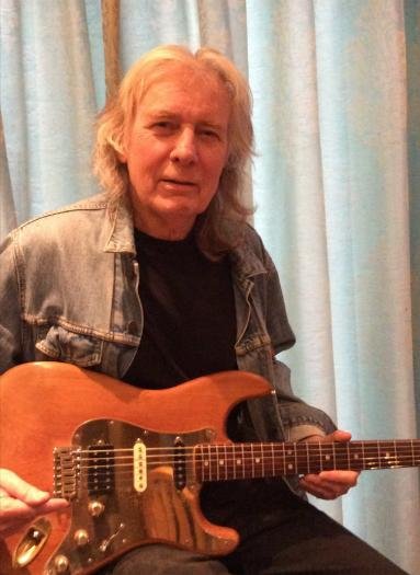 Fast Eddie tocou com Lemmy Killminster e Philthy Animal Taylor na forma&ccedil;&atilde;o cl&aacute;ssica do Motorhead